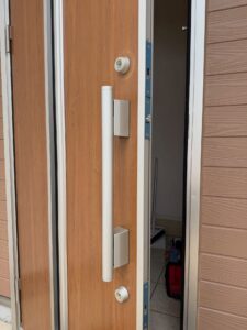 伊勢崎市でスマートロック取付が完了した玄関