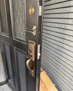 交換が完了した高崎市の玄関ドア