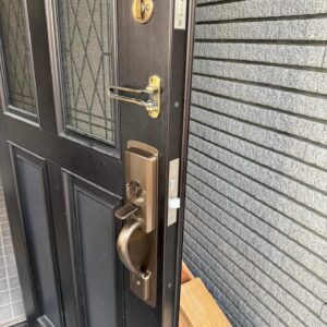 交換が完了した高崎市の玄関ドア