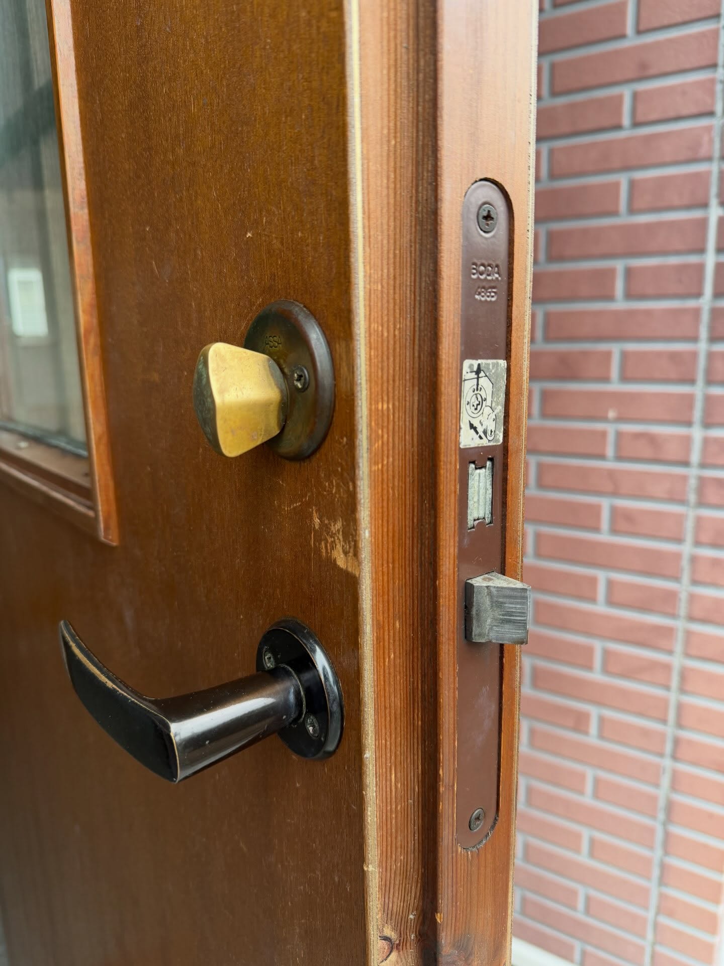 特殊な海外製錠前の様子