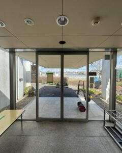 高崎市の施設自動ドア