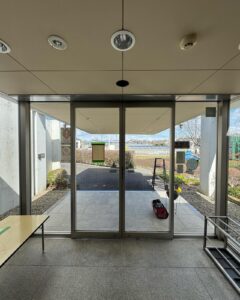 高崎市の施設自動ドア